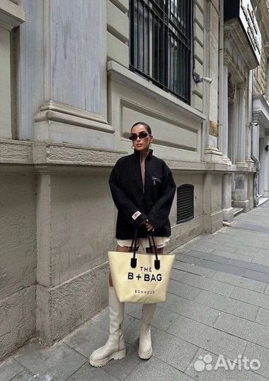 Бомбер женский