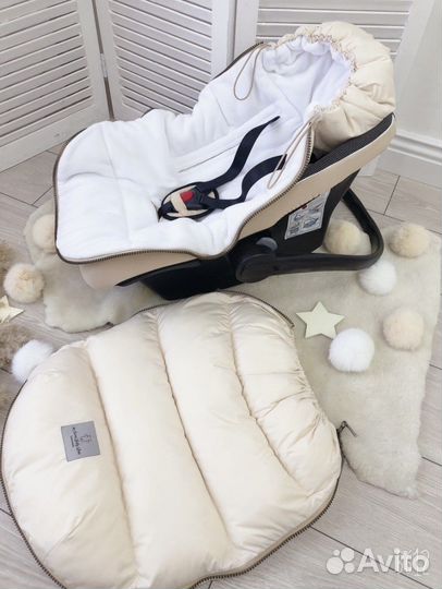 Конверт зимний в коляску (с прорезями)