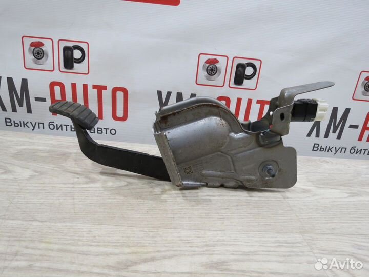 Педаль тормоза Renault Duster