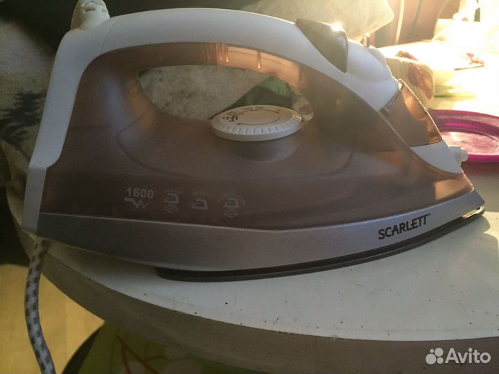 Утюг Scarlett sc135s