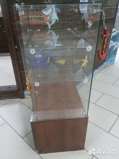 Шкаф - витрина