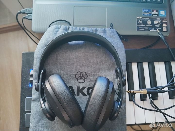 Наушники AKG 361 BT
