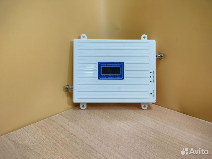 Трехдиапазонный усилитель сигнала 2G GSM/3G/4G