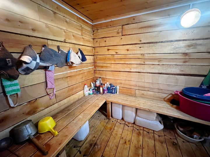 Дом 32,3 м² на участке 9,18 га