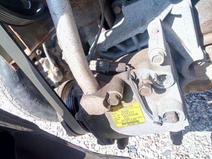 Компрессор кондиционера Мицубиси 2.0