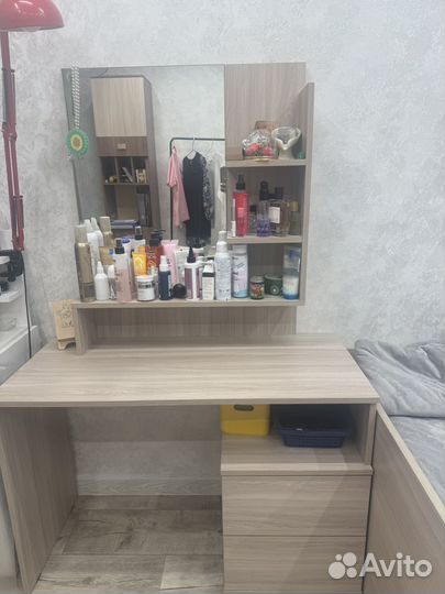 Туалетный столик