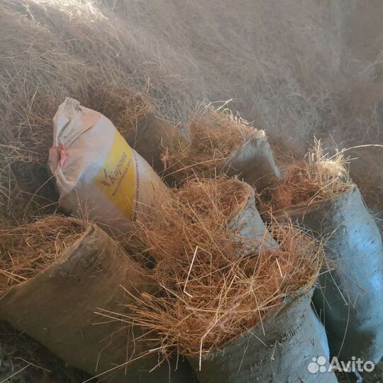 Сено в мешках