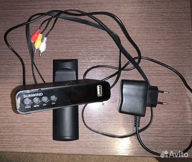 Ресивер цифровой телевизионный приемник Sunwind