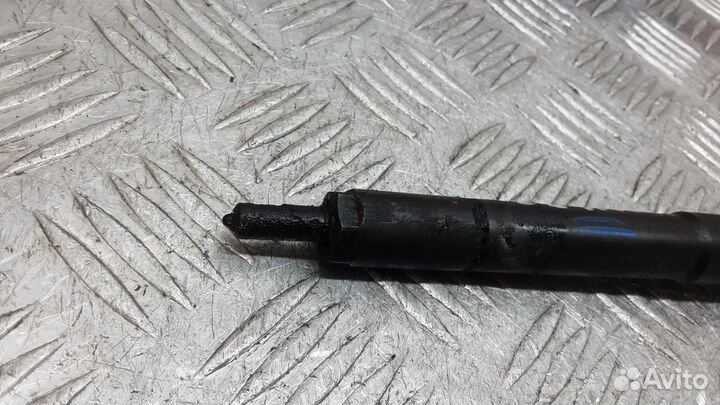 Форсунка дизельная hyundai tucson JM 2006