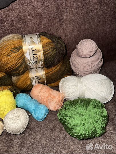 Пряжа и заготовки для вязания