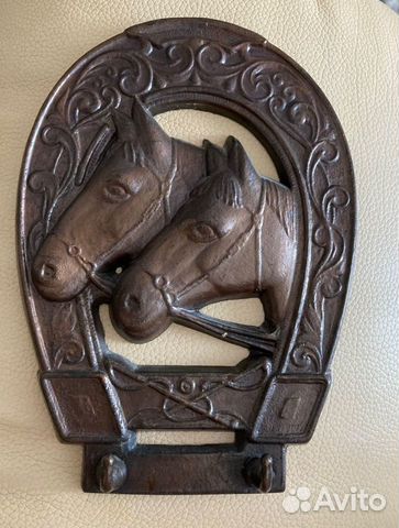 Литая вешалка « Лошади» « Подкова»