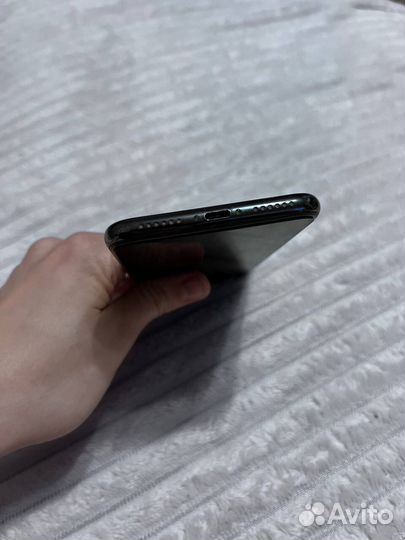 iPhone X, 256 ГБ