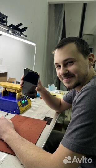 Переклейка стекла дисплея