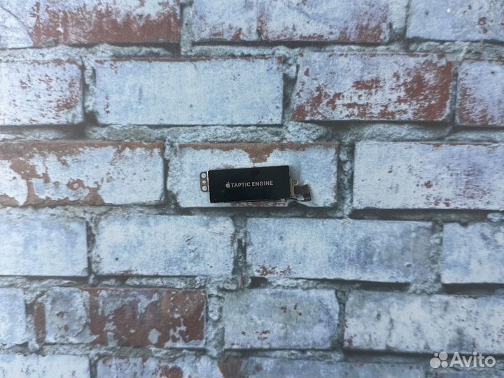 iPhone XR виброзвонок Taptic engine