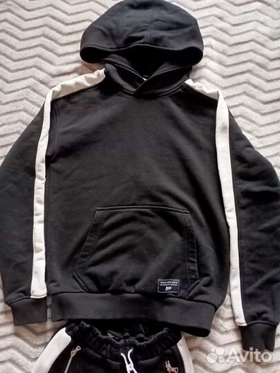 Костюм спортивный