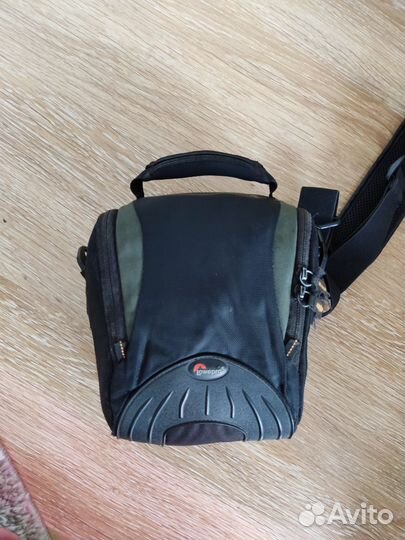 Зеркальный фотоаппарат canon d1000