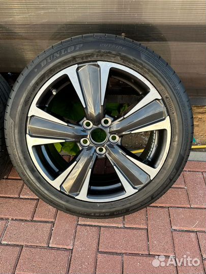 Toyota lexus колеса r18