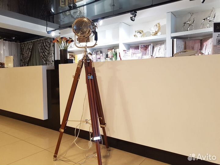 Торшер напольный