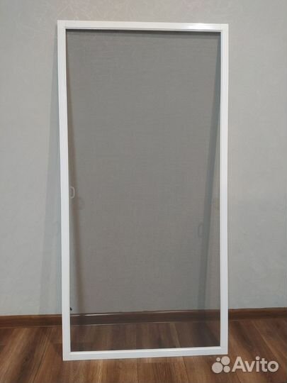 Москитные сетки на окна и двери