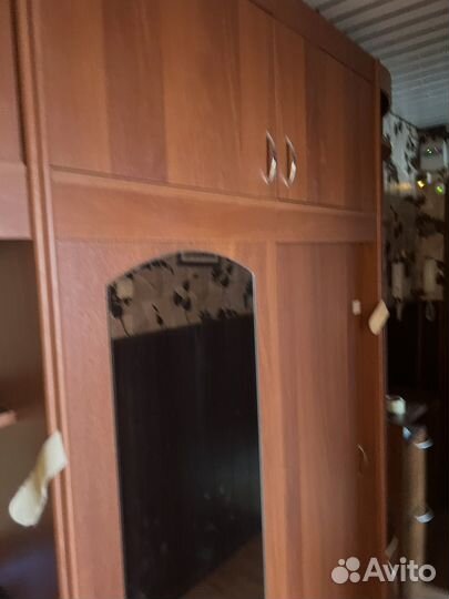 Продаю шкаф, кровать, прихожую
