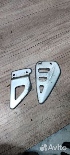 Накладки кронштейнов подножек Suzuki TL 1000s