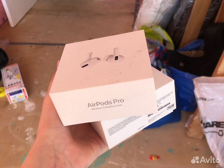 Коробки от airpods pro
