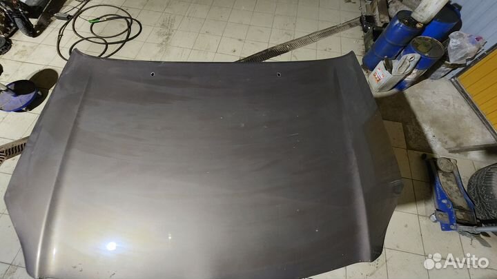 Капот Toyota Avensis 2