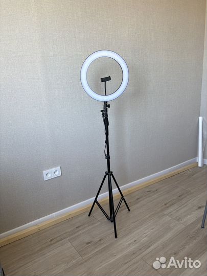 Кольцевая лампа со штативом 36см