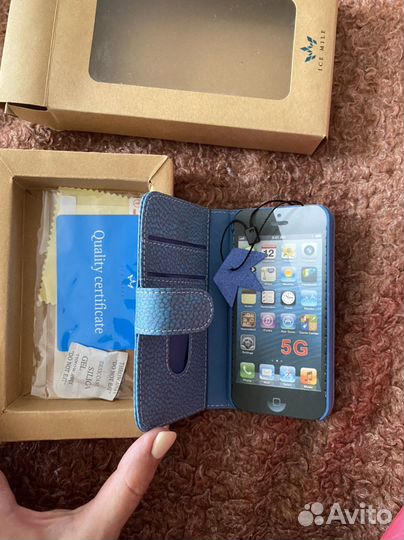 Чехол-книжка на iPhone 5