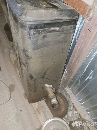 Гидравлический бак самосвала Faw G6