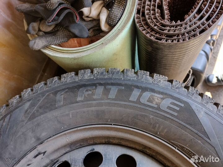 Зимние шипованный колеса в сборе