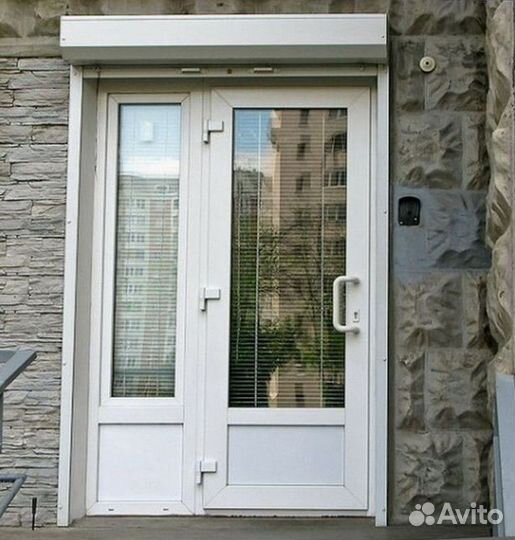 Пластиковые двери / Входная группа