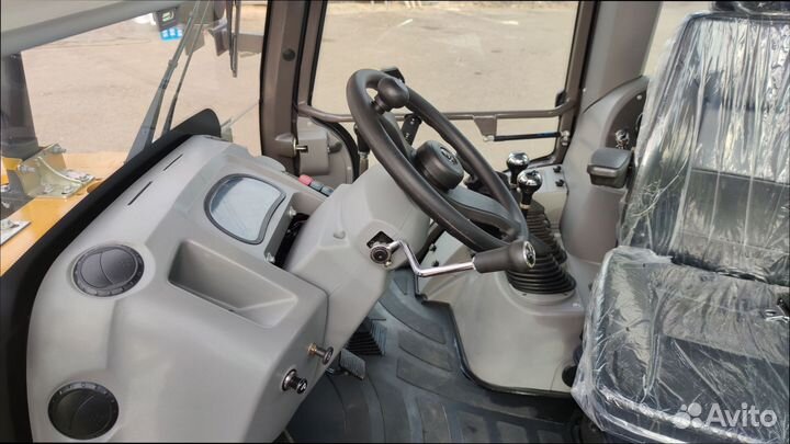 Экскаватор-погрузчик Builder BL388, 2023