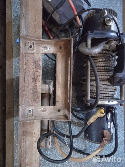 Лебедка электрическая автомобильная