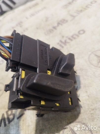 Блок управления сиденьем левый Mercedes E-Class