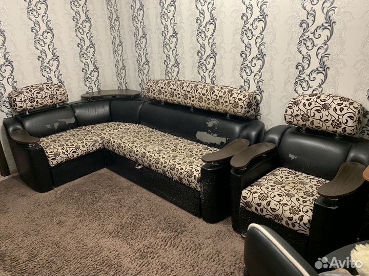 Диван и кресло