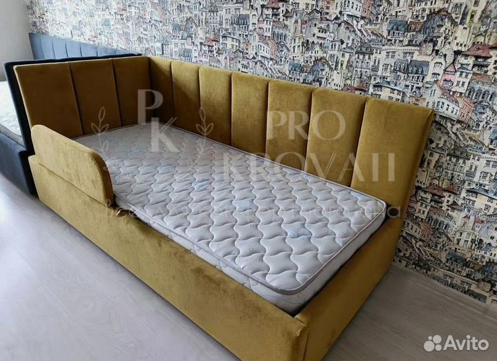 Детская кровать с мягкими бортиками