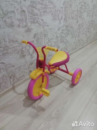 Трехколесный велосипед зубренок