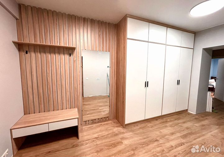 Шкафы в прихожую на заказ от производителя