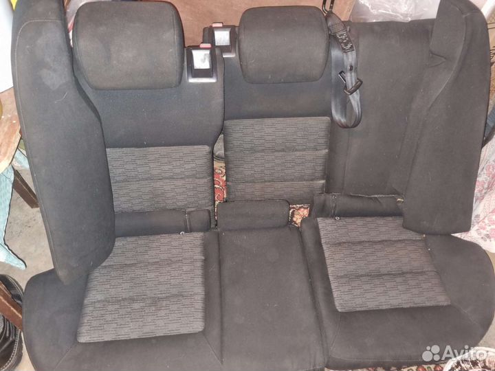 Задний диван Skoda Octavia A5