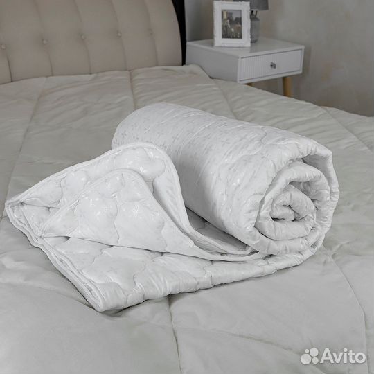 Одеяло Лотус легкое демисезонное