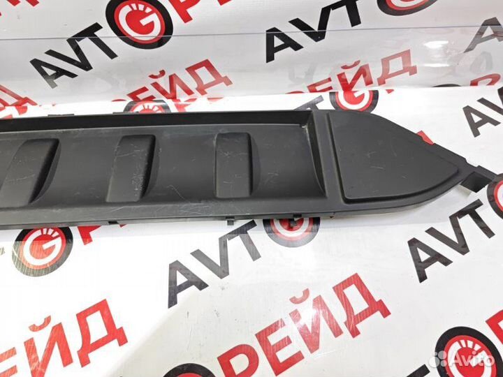 Накладка на телевизор Audi Q7 4L cjtc 02.05.2012