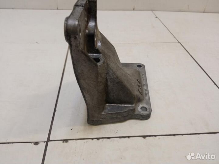 Кронштейн двигателя правый Infiniti EX EX37 J50