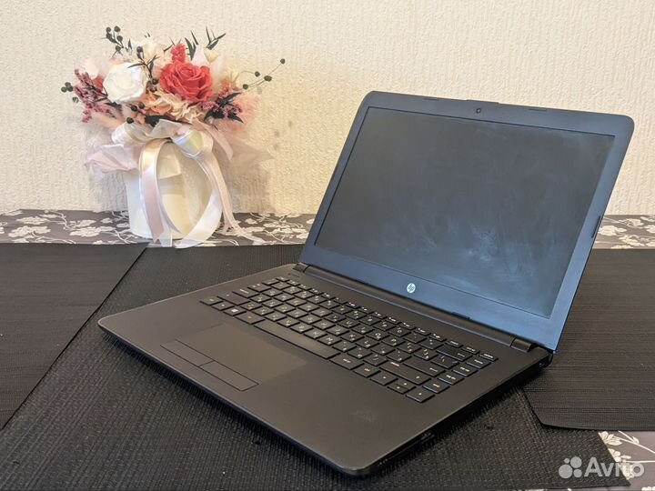 Ноутбук HP 14-bw000ur