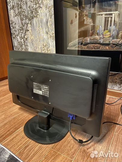 Монитор Philips 221V2AB/00