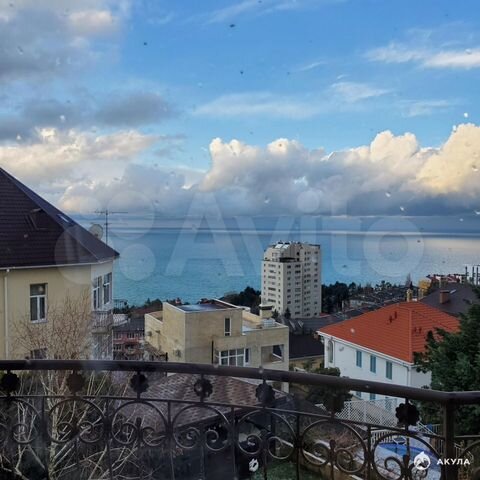 Дом 650 м² на участке 9 сот.