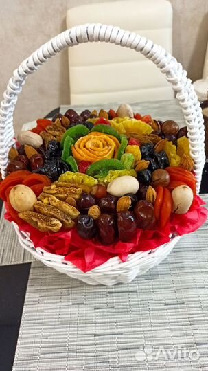 Съедобные букеты из сухофруктов