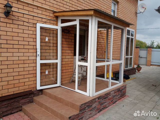 Дверь пластиковая входная группа