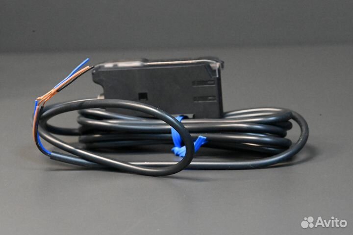 Omron E3X-ZD11 Датчик, новый, 8 шт