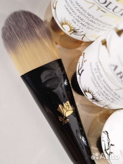 Набор косметики Lancome с кистью